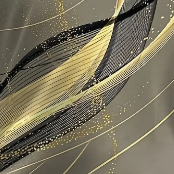 Women’s Stylish Short Sleeve Knit Top in Black and Gold - Size XL - NWT - Picture 3 of 3